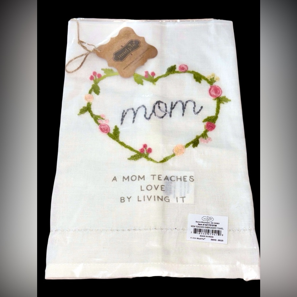 Mud Pie Heart Embroidered Mom teaches love linen blend Tea Hand Towel white New